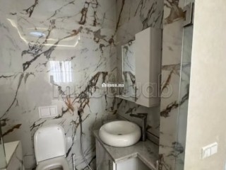 Location saisonnière à Azrou. 3 chambres agréables. Terrasse et jardin - Appartement à vendre - Azrou
