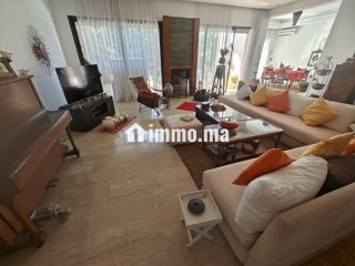 Maison de luxe à vendre à Ville Verte. 7 pièces. Belle terrasse et jardin - Maison à vendre - Bouskoura