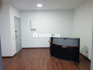 Bureaux à vendre à Anfa. Surface totale 110 m². Parking et ascenseur - Bureau à vendre - Casablanca