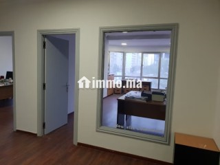 Bureaux à vendre à Anfa. Surface totale 110 m². Parking et ascenseur - Bureau à vendre - Casablanca