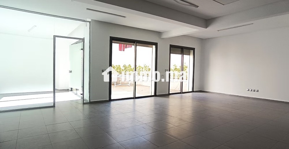 Bureau d'exception avec terrasse – Emplacement premium à Val Fleury - Location Immobilier - Casablanca - photo 2