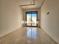 Très bel appartement en location à Oasis.
Surface totale 60 m².
Porte blindée et résidence sécurisée - miniature 3