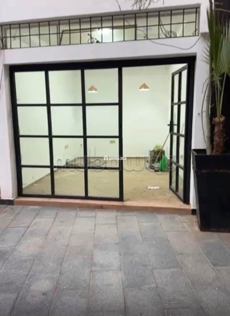 Beau local à vendre pas de porte à Guéliz. Face Carre Eden Superficie 16 m² - Vente Immobilier - Marrakech - photo 1