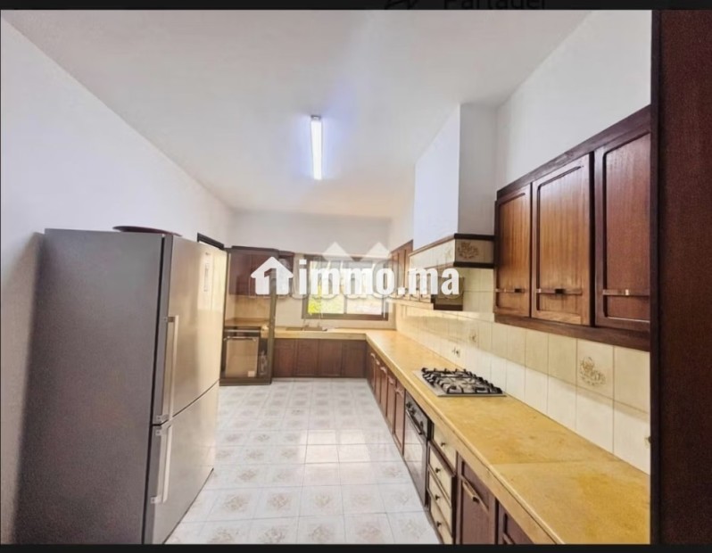 Vend appartement à Triangle d'Or. Surface totale 334 m². Cuisine équipée - Vente Immobilier - Casablanca - photo 1