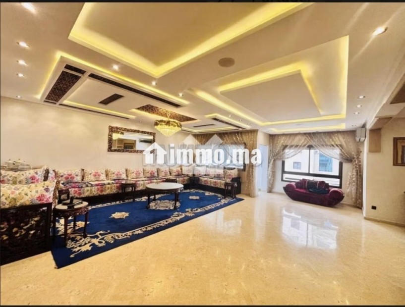 Vend appartement à Triangle d'Or. Surface totale 334 m². Cuisine équipée - Vente Immobilier - Casablanca - photo 2