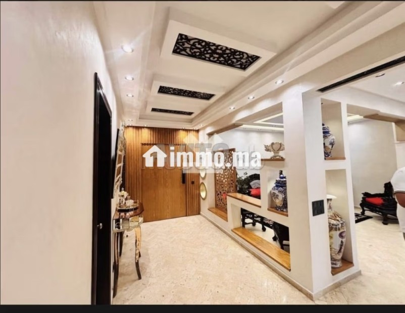 Vend appartement à Triangle d'Or. Surface totale 334 m². Cuisine équipée - Vente Immobilier - Casablanca - photo 6