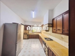 Vend appartement à Triangle d'Or. Surface totale 334 m². Cuisine équipée - Appartement à vendre - Casablanca
