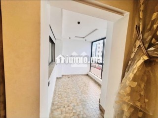 Vend appartement à Triangle d'Or. Surface totale 334 m². Cuisine équipée - Appartement à vendre - Casablanca