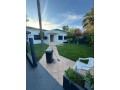 Superbe villa à louer à Souissi. Surface de 1020 m². Terrasse et jardin - miniature 1