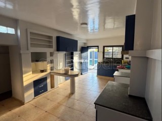 Superbe villa à louer à Souissi. Surface de 1020 m². Terrasse et jardin - Villa à louer - Rabat