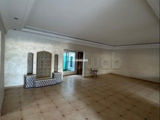 Superbe villa à louer à Souissi. Surface de 1020 m². Terrasse et jardin - Villa à louer - Rabat