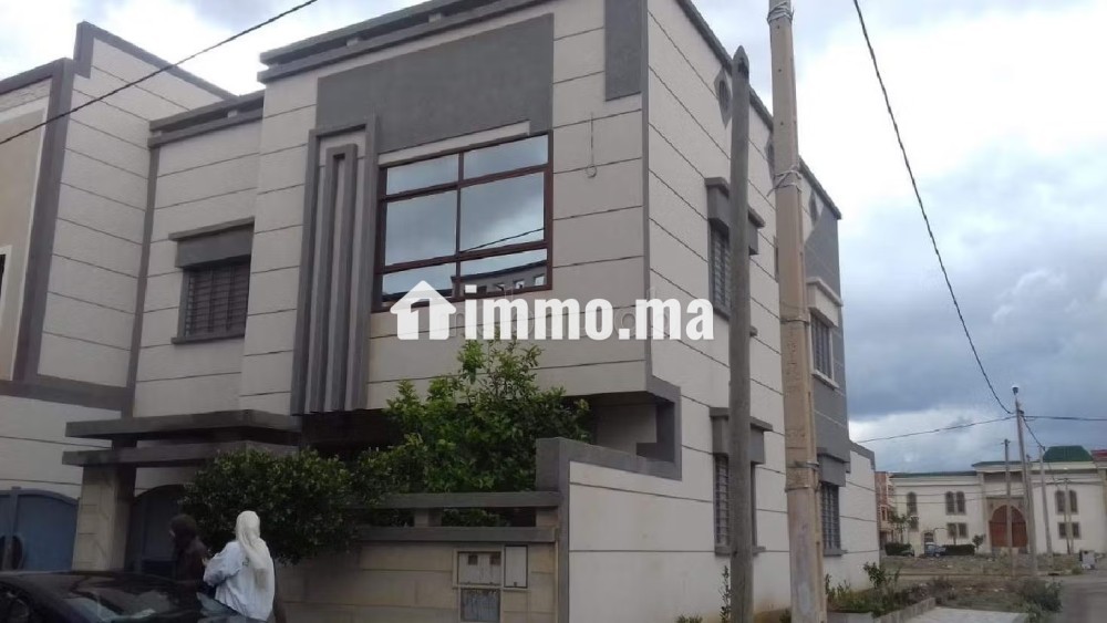 Villa a vendre superficie couverte 285m2 a Oujda - Vente Immobilier - Oujda - photo 1