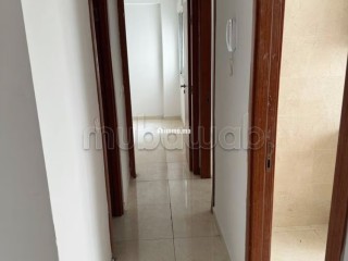 Location d'un appartement à Bel Air Val fleuri. 2 chambres agréables. Places de stationnement et jardin - Appartement à louer - Tanger