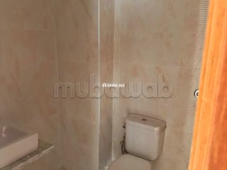 Location d'un appartement à Bel Air Val fleuri. 2 chambres agréables. Places de stationnement et jardin - Appartement à louer - Tanger