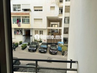 Location d'un appartement à Bel Air Val fleuri. 2 chambres agréables. Places de stationnement et jardin - Appartement à louer - Tanger