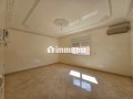superbe-villa-vide-a-louer-de-500m2-small-6