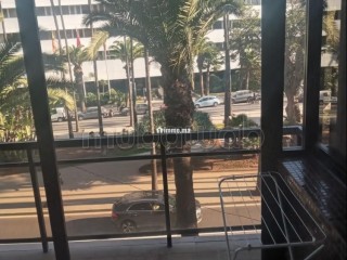 Habit immobilier met en location un bel appartement meublé avec 3 terrasses - Appartement à louer - Casablanca