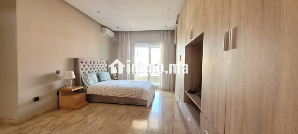 Appartement moderne plein Racine avec terrasse - Location Immobilier - Casablanca - photo 3