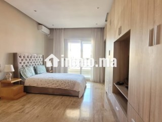 Appartement moderne plein Racine avec terrasse - Appartement à louer - Casablanca