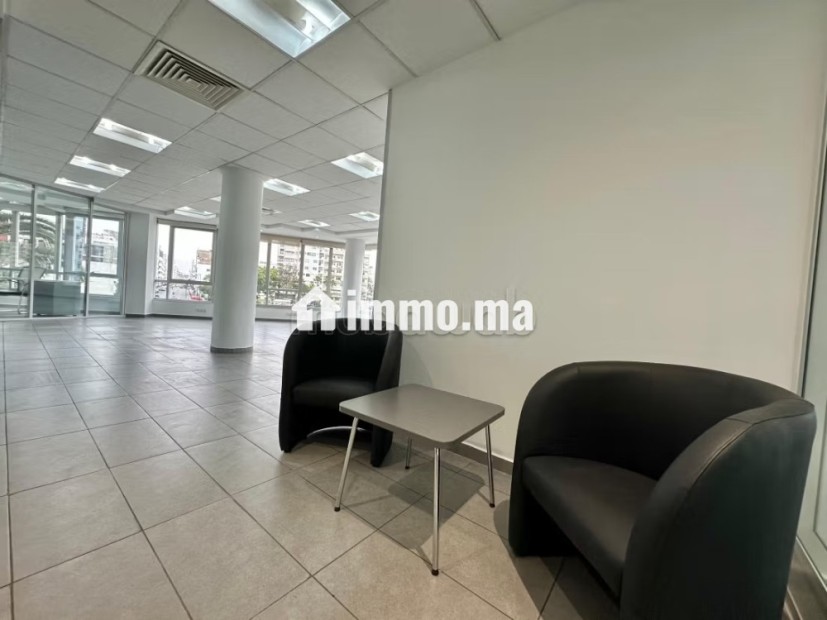 Bureaux en location à Moulay Youssef. Superficie 256 m². Cuisine équipée - Location Immobilier - Casablanca - photo 3