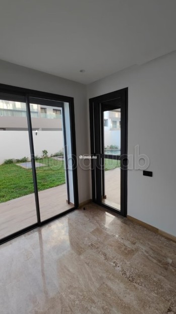 Annonce propriétaire: Appartement à louer à Dar Bouazza. Superficie 265 m². Prestation de conciergerie, belle Piscine - Location Immobilier - Dar Bouazza - photo 5