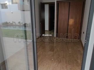 Annonce propriétaire: Appartement à louer à Dar Bouazza. Superficie 265 m². Prestation de conciergerie, belle Piscine - Appartement à louer - Dar Bouazza