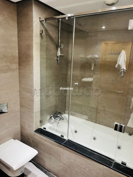 Location d'un appartement à Casablanca Marina. 1 belle chambre. Avec ascenseur et terrasse - Vente Immobilier - Casablanca - photo 6
