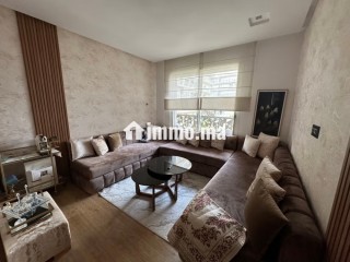Bel appartement à vendre à Oasis. 3 chambres. Avec ascenseur et terrasse - Appartement à vendre - Casablanca
