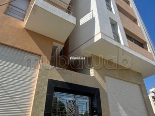 Bureaux à louer à Agdal. Surface de 480 m². Porte blindée et résidence sécurisée - Bureau à louer - Rabat