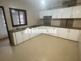 Appartement à l'achat à Riyad. 4 chambres agréables. Service de concierge et climatisation - Appartement à vendre - Rabat