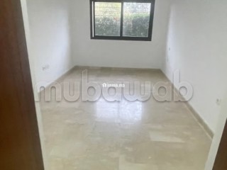 Appartement à l'achat à Riyad. 4 chambres agréables. Service de concierge et climatisation - Appartement à vendre - Rabat