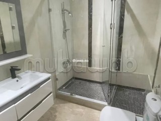 Appartement à l'achat à Riyad. 4 chambres agréables. Service de concierge et climatisation - Appartement à vendre - Rabat