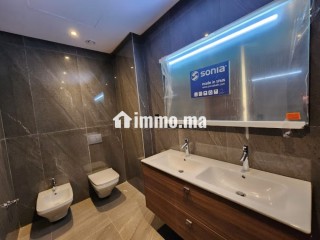 Superbe appartement à louer à Casablanca Finance City. 2 belles chambres. Système de parabole et résidence sécurisée - Appartement à louer - Casablanca