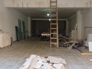 Magasin neuf au quartier 2mars 140m2 - Appartement à louer - Casablanca