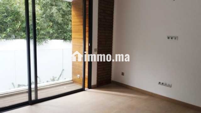 A louer villa de standing avec piscine à Hassan - Location Immobilier - Rabat - photo 5