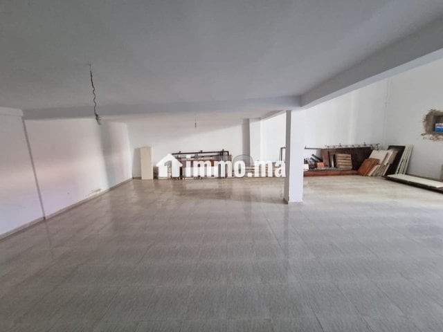 À Vendre – Local pour Dépôt à Khaizourane, Témara - Vente Immobilier - Temara - photo 1