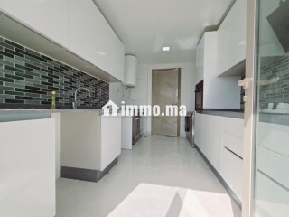 Appartement 120m² vide à ain diab - Appartement à louer - Casablanca