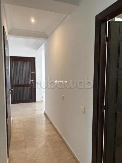 Superbe appartement vide, grande terrasse - Location Immobilier - Casablanca - photo 7
