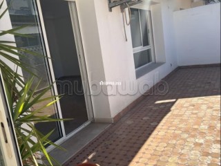Superbe appartement vide, grande terrasse - Appartement à louer - Casablanca