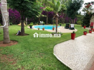 Location d’une villa d’architecte avec piscine à S - Villa à louer - Rabat