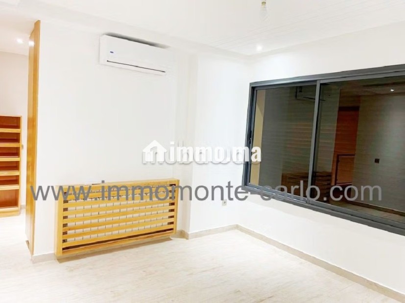 Villa haut standing neuve avec piscine et chauffage central - Location Immobilier - Rabat - photo 5