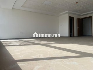 Plateau de bureau de 56m² à louer bien situé près de la place - Bureau à louer - Agadir