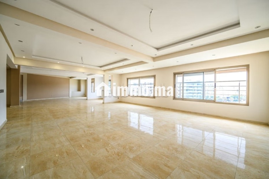 Appartement en location à Bourgogne Ouest sans vis à vis. Surface totale 244 m². Cheminée et concierge - Location Immobilier - Casablanca - photo 7