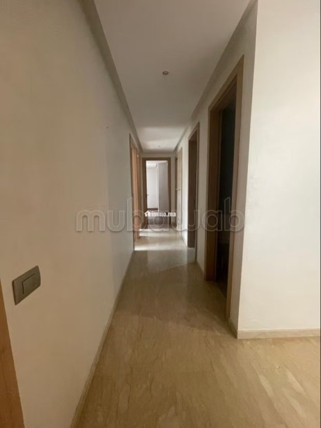 Louez cet appartement. 3 grandes pièces. Ascenseur - Location Immobilier - Rabat - photo 6