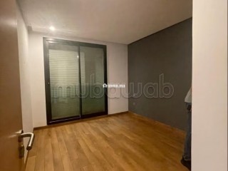 Louez cet appartement. 3 grandes pièces. Ascenseur - Appartement à louer - Rabat