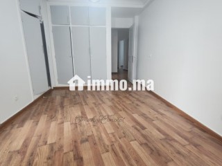 EXCEPTIONNEL Appt 195m² 3ChS 2è étg Garage Massira - Appartement à louer - Casablanca