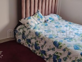 Location d'un appartement à Wifak.
Surface de 70 m².
Places de parking et beau jardin - Appartement à vendre - Temara
