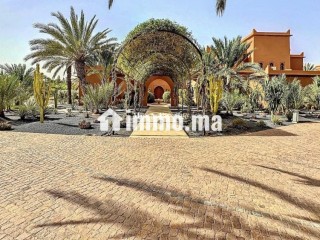 Palais Marocain sur 4 hectares dans la Palmeraie - Appartement à vendre - Marrakech