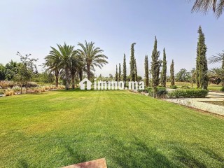 Palais Marocain sur 4 hectares dans la Palmeraie - Appartement à vendre - Marrakech
