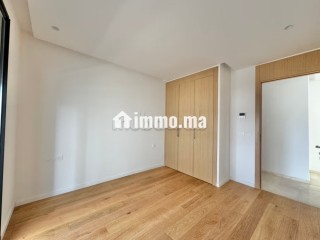 Très bel appartement en location à Casablanca Finance City.
Surface totale 176 m².
Ascenseur et garage - Appartement à louer - Casablanca